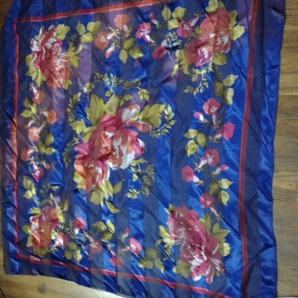 Kkw Women's Silk Scarf 36in Squared